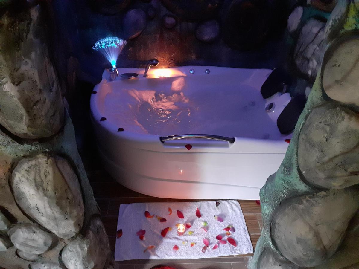 Pensiunea Dracula & Spa Capatineni-Ungureni Экстерьер фото